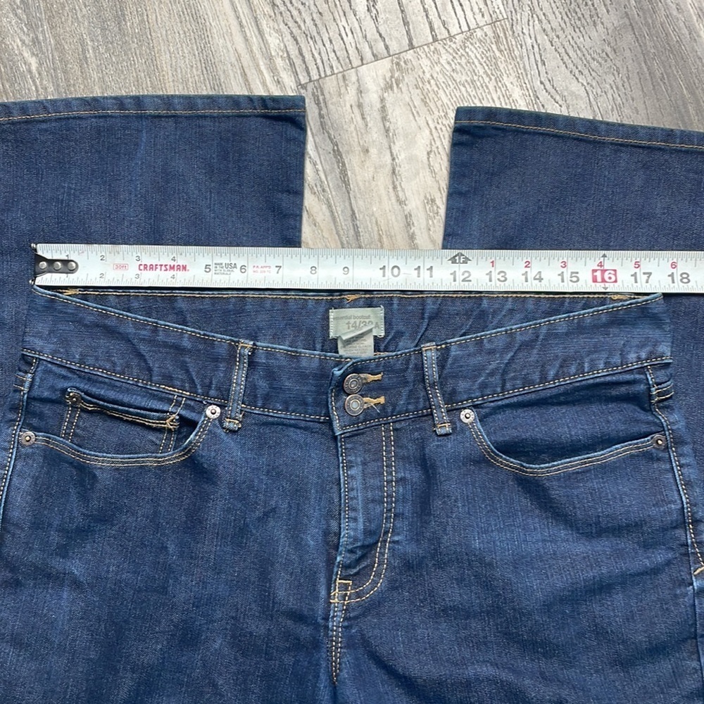 Gap Factory Women’s Dark Wash Essential Bootcut Jeans, size 14A - Picture 4 of 10